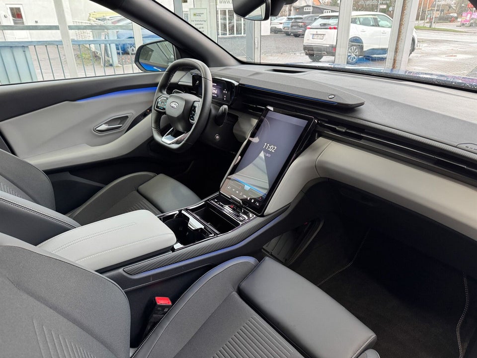 Ford Explorer 82 Premium Extended Range 5d