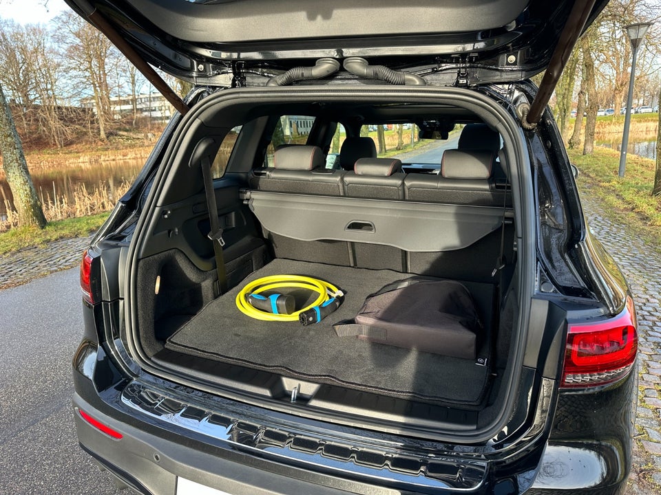 Mercedes EQB350 AMG Line 4Matic 7prs 5d