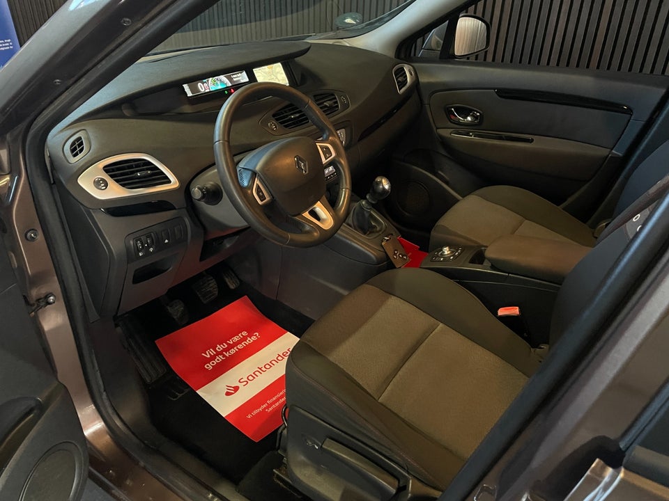 Renault Grand Scenic III 1,6 16V Authentique 7prs 5d