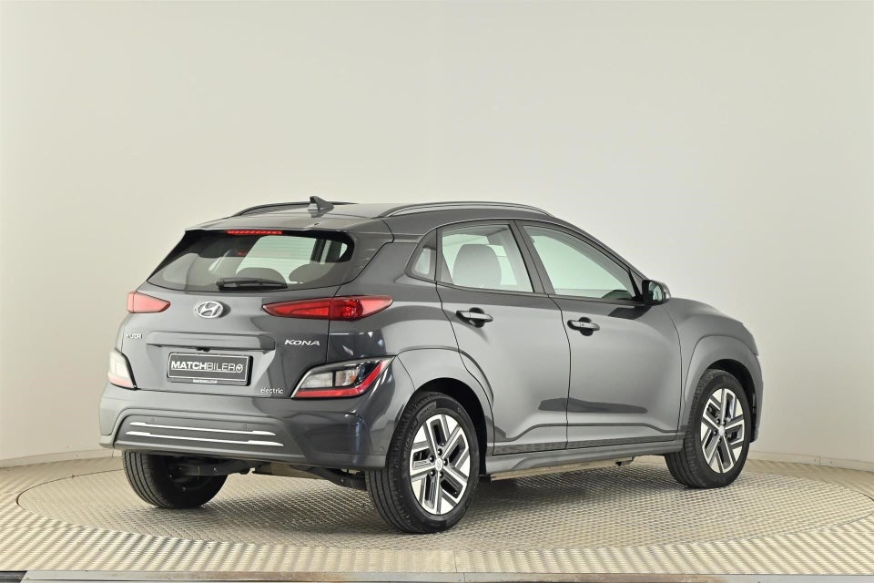 Hyundai Kona 64 EV Essential 5d