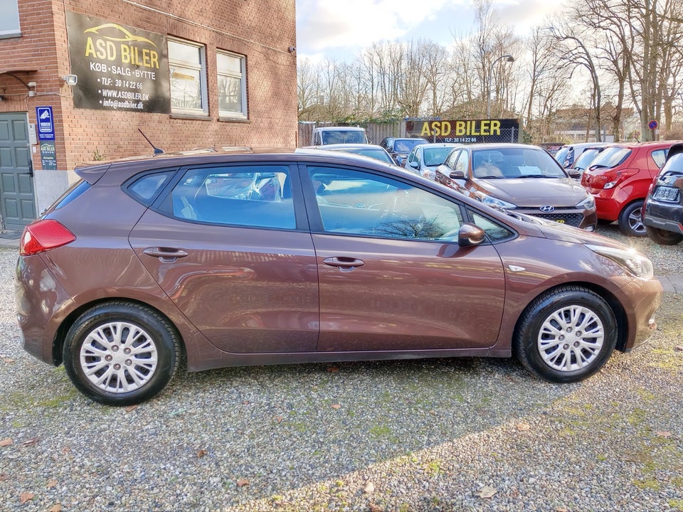 Kia Ceed 1,4 CVVT Active 5d