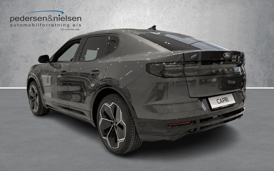 Ford Capri 82 Premium Extended Range 5d