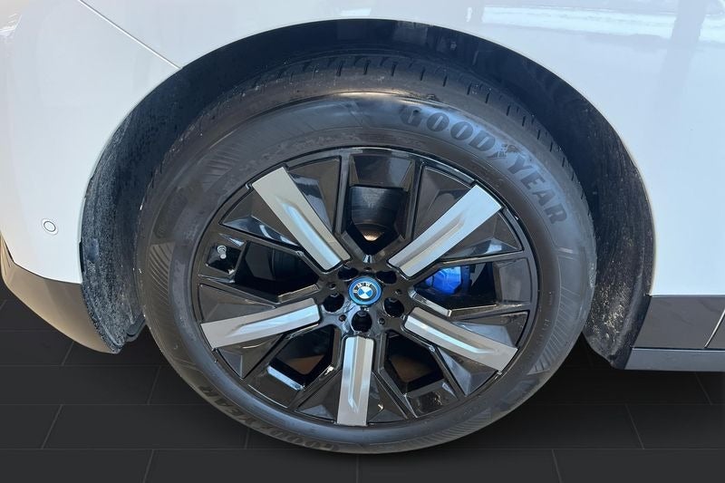 BMW iX xDrive40 Sport 5d