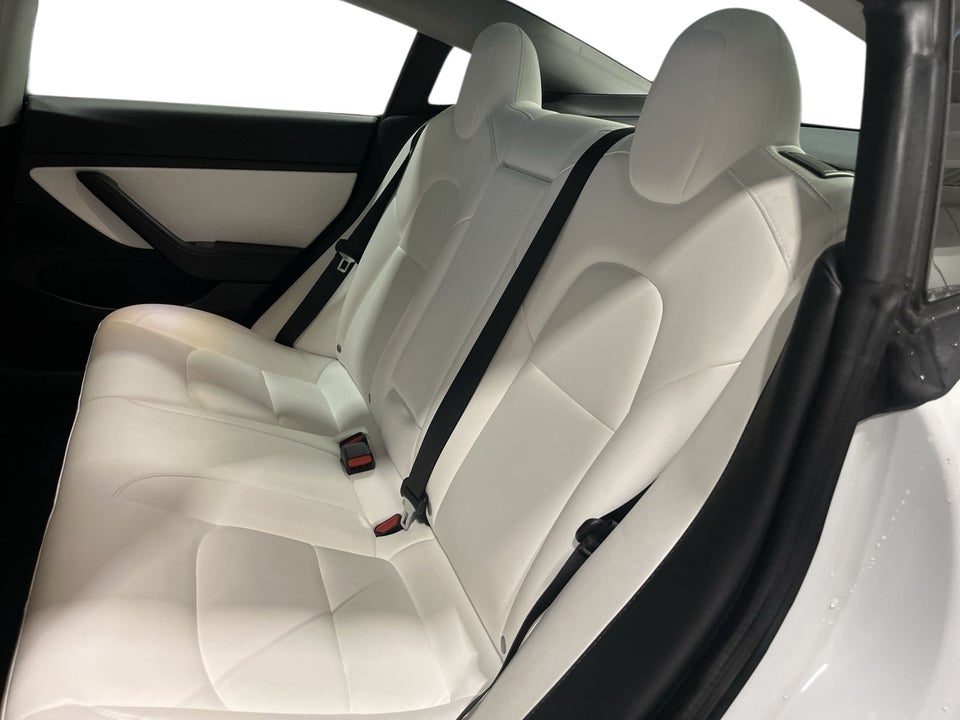 Tesla Model 3 Long Range AWD 4d