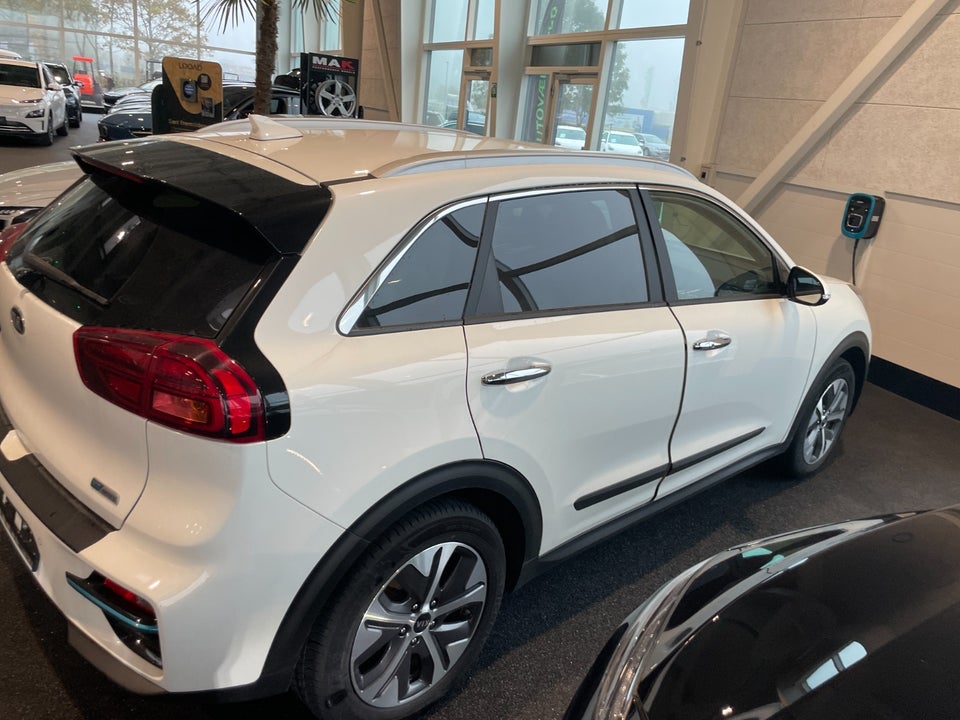 Kia e-Niro 64 Premium 5d