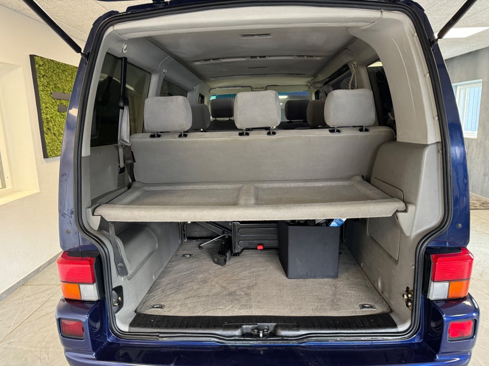 VW Caravelle 2,5 TDi 150 8prs 4d
