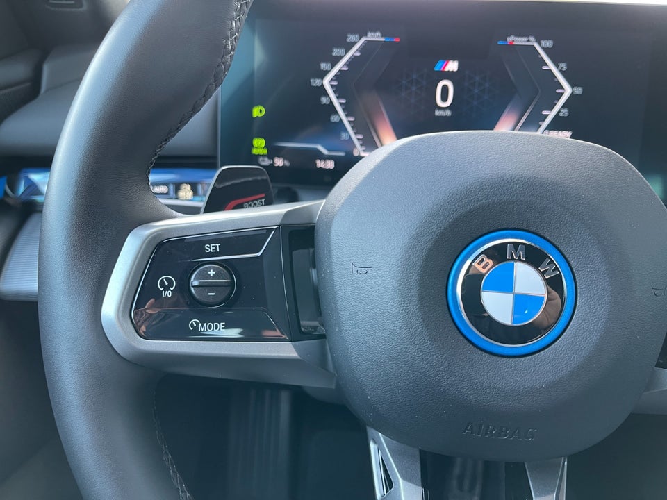 BMW i5 eDrive40 M-Sport 4d