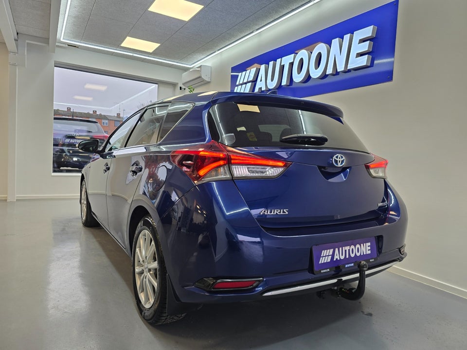 Toyota Auris 1,8 Hybrid H2 Comfort CVT 5d