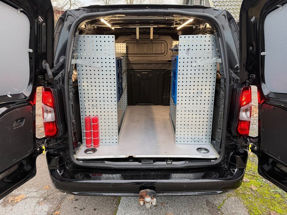 Peugeot Partner 1,5 BlueHDi 130 L1V2 Ultimate EAT8 Van