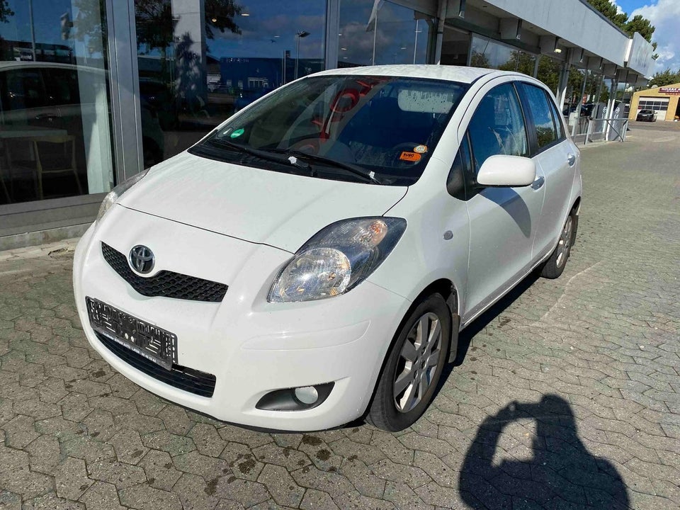Toyota Yaris 1,3 TX 5d