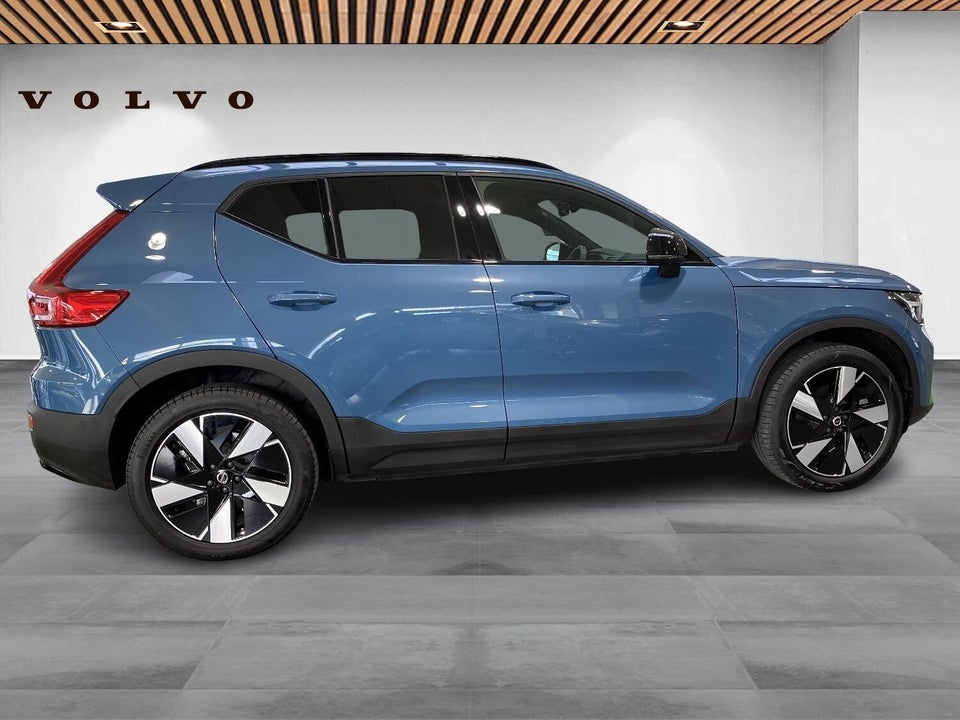 Volvo EX40 Extended Range Plus 5d