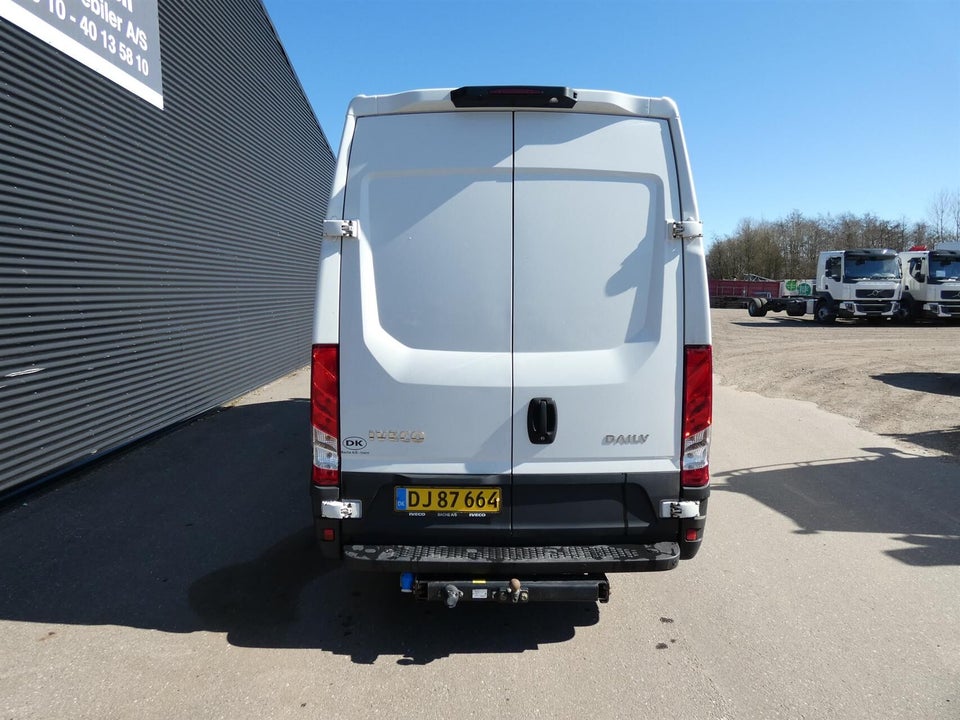 Iveco Daily 3,0 35S18 18m³ Van AG8