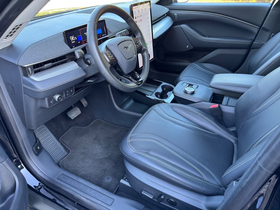 Ford Mustang Mach-E 75 Standard Range 5d
