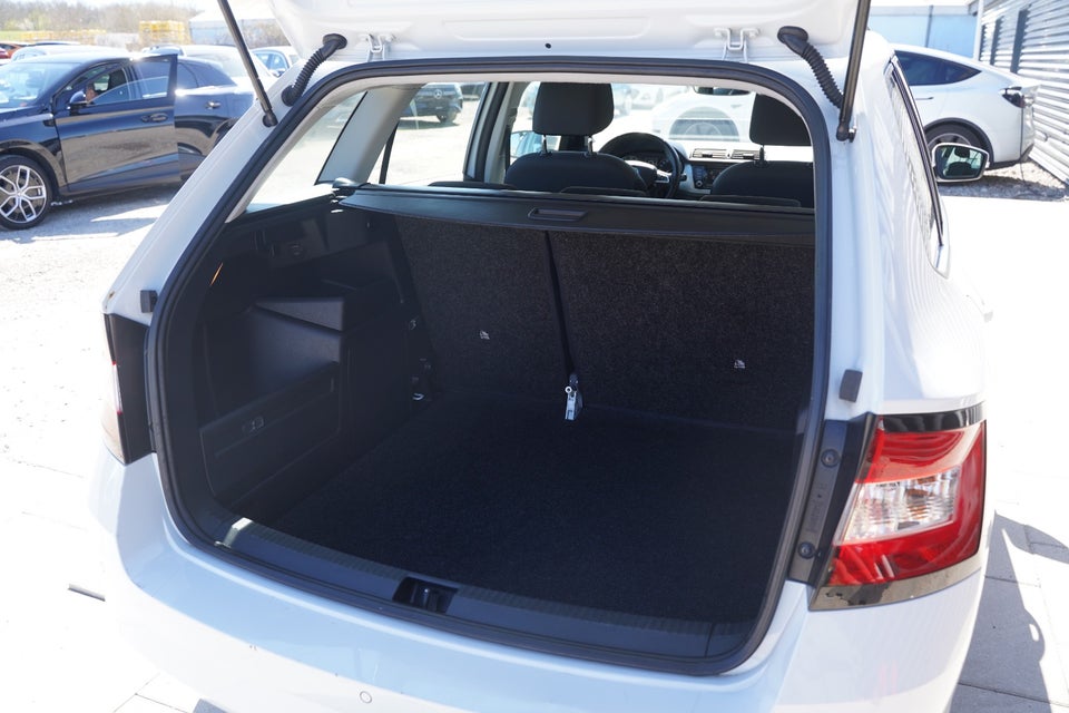 Skoda Fabia 1,0 TSi 110 Ambition Combi DSG 5d