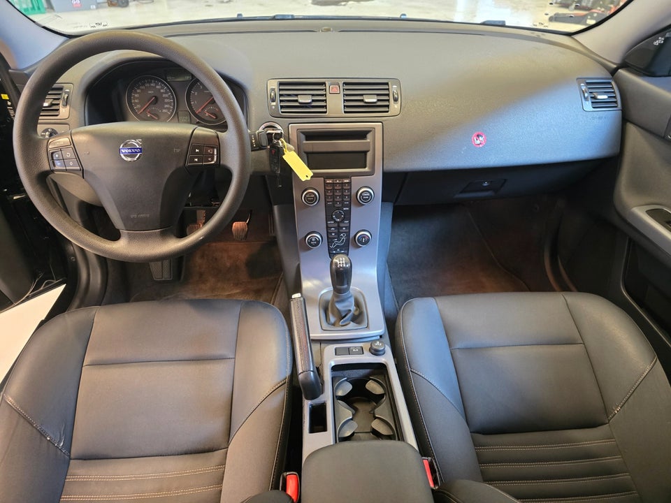 Volvo S40 1,8  4d
