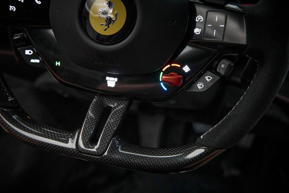 Ferrari SF90 Stradale 4,0 DCT 2d