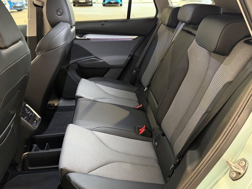 Skoda Enyaq 60 iV Loft 5d