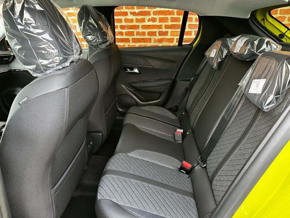 Peugeot 208 1,2 PureTech 100 Allure 5d