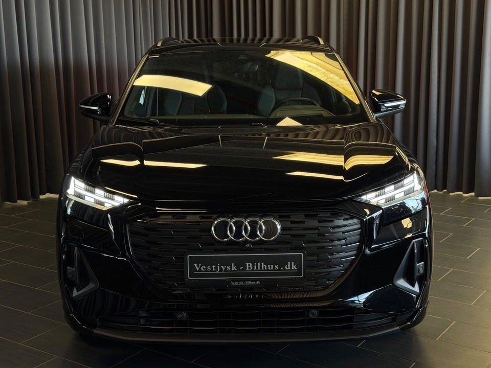 Audi Q4 e-tron 40 S-line 5d