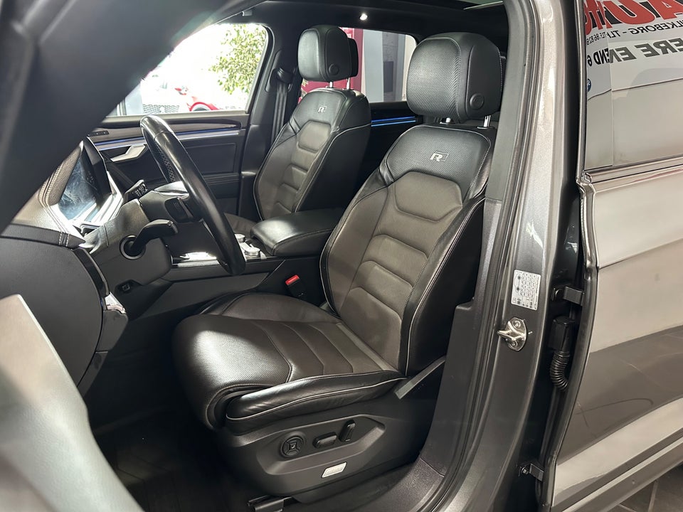 VW Touareg 3,0 TDi 286 R-line aut. 4Motion 5d