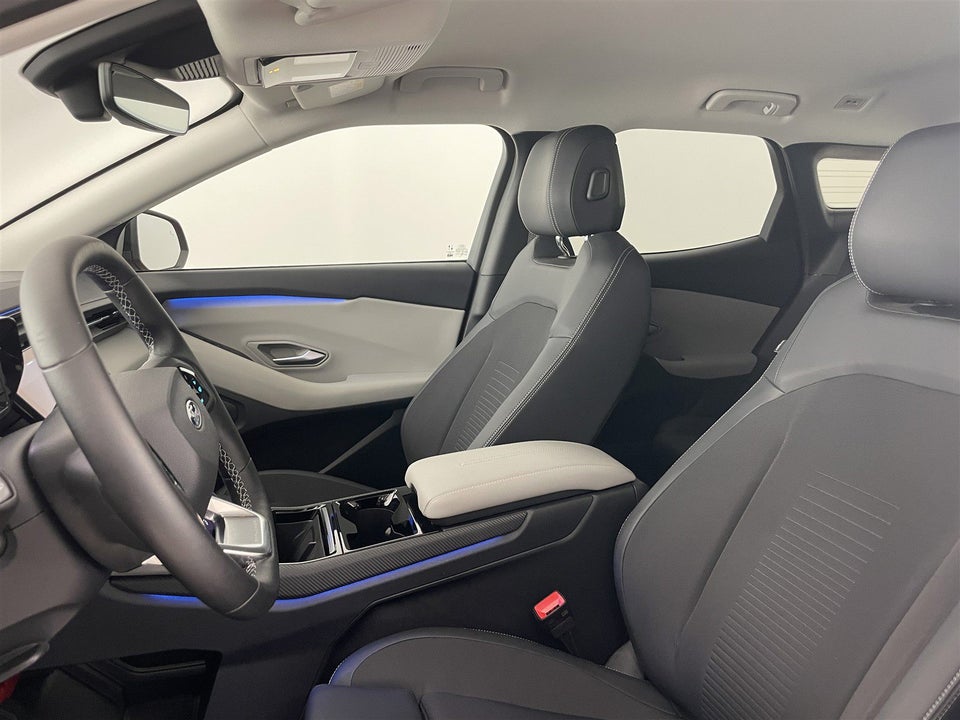 Ford Explorer 84 Select Extended Range AWD 5d