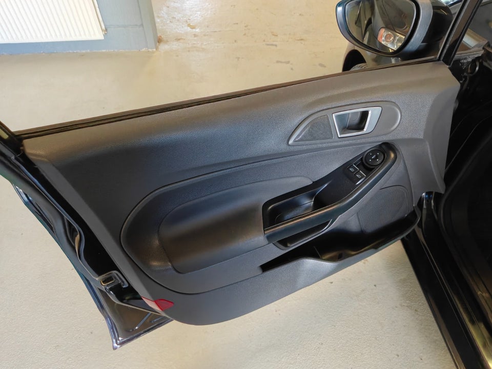 Ford Fiesta 1,0 65 Titanium 5d
