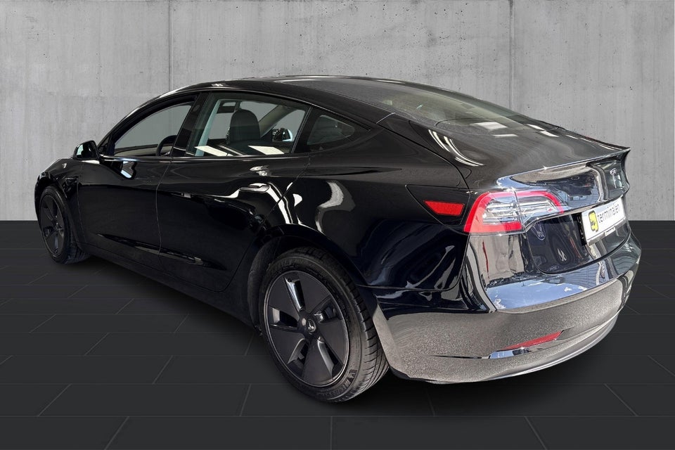 Tesla Model 3 RWD 4d