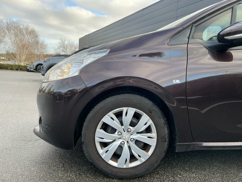 Peugeot 208 1,2 VTi Active 5d