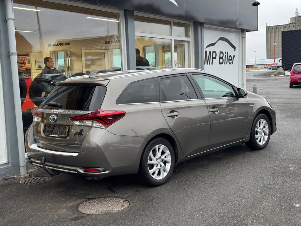 Toyota Auris 1,8 Hybrid H2 Comfort Touring Sports CVT 5d