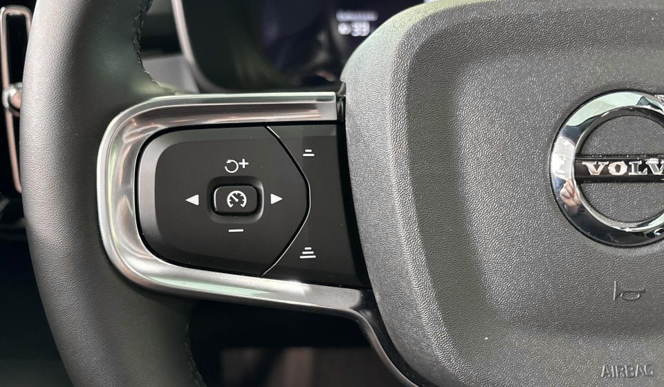 Volvo XC40 ReCharge Extended Range Plus 5d