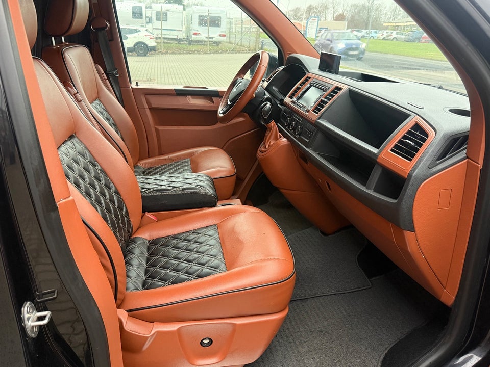 VW Transporter 2,0 TDi 140 Kombi lang 4d