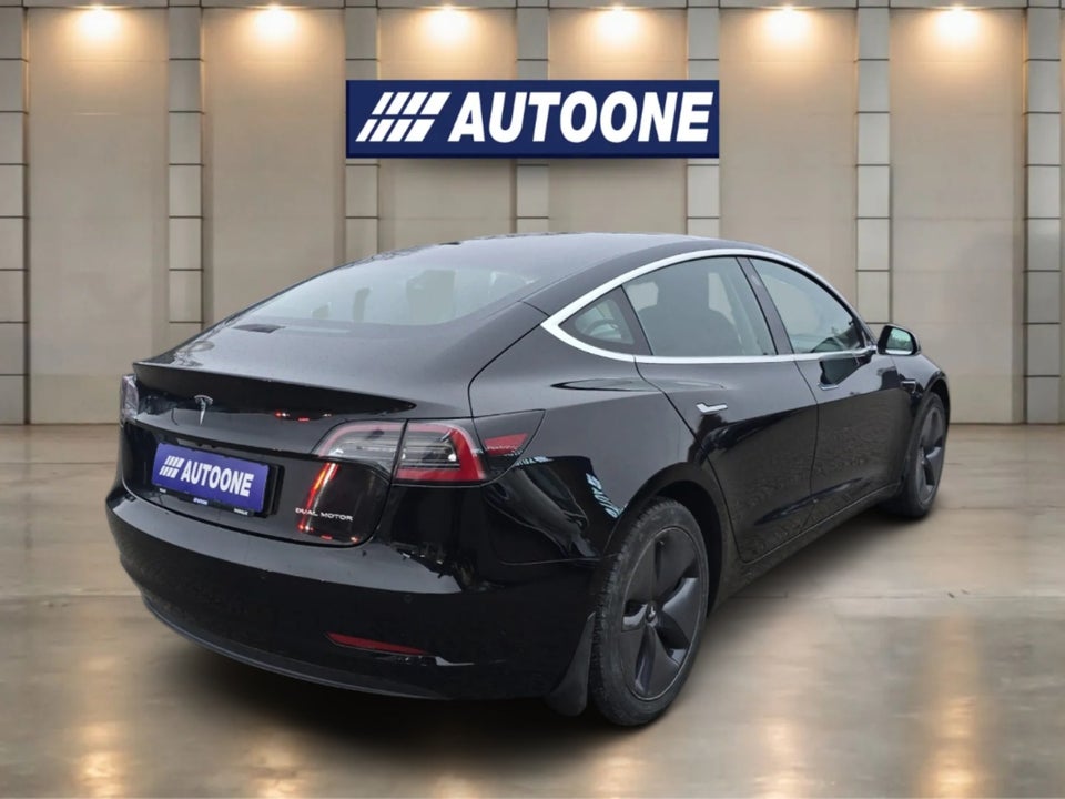 Tesla Model 3 Long Range AWD 4d