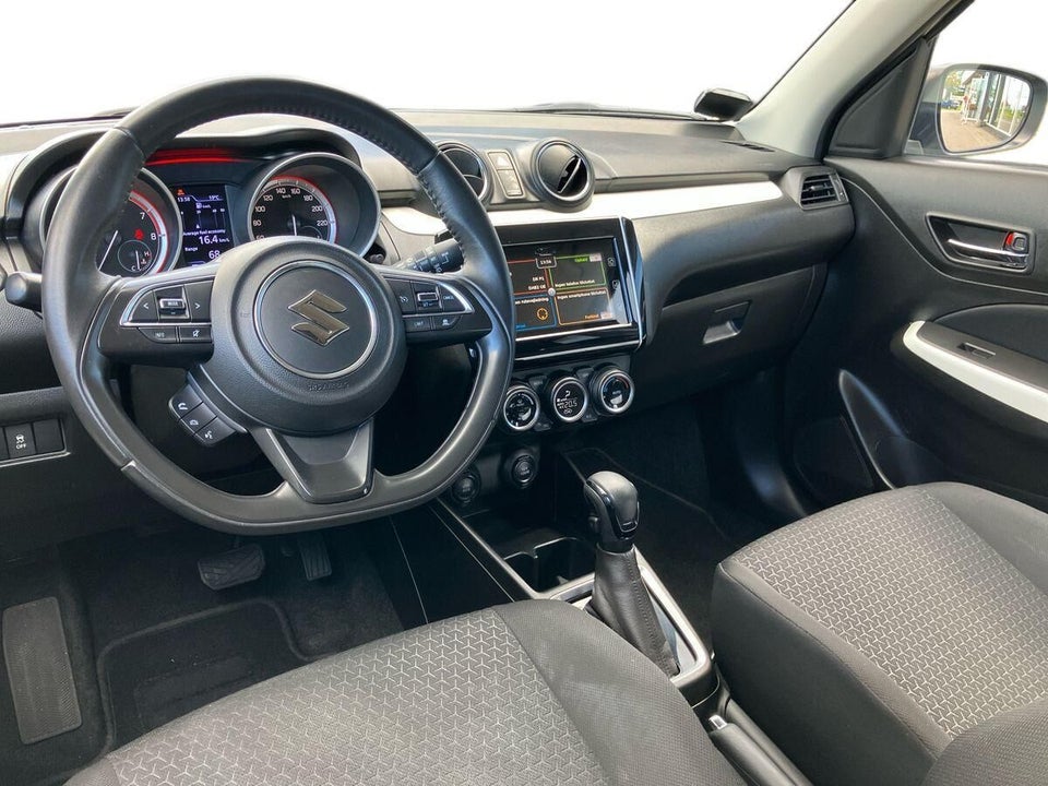 Suzuki Swift 1,2 Dualjet Exclusive CVT 5d
