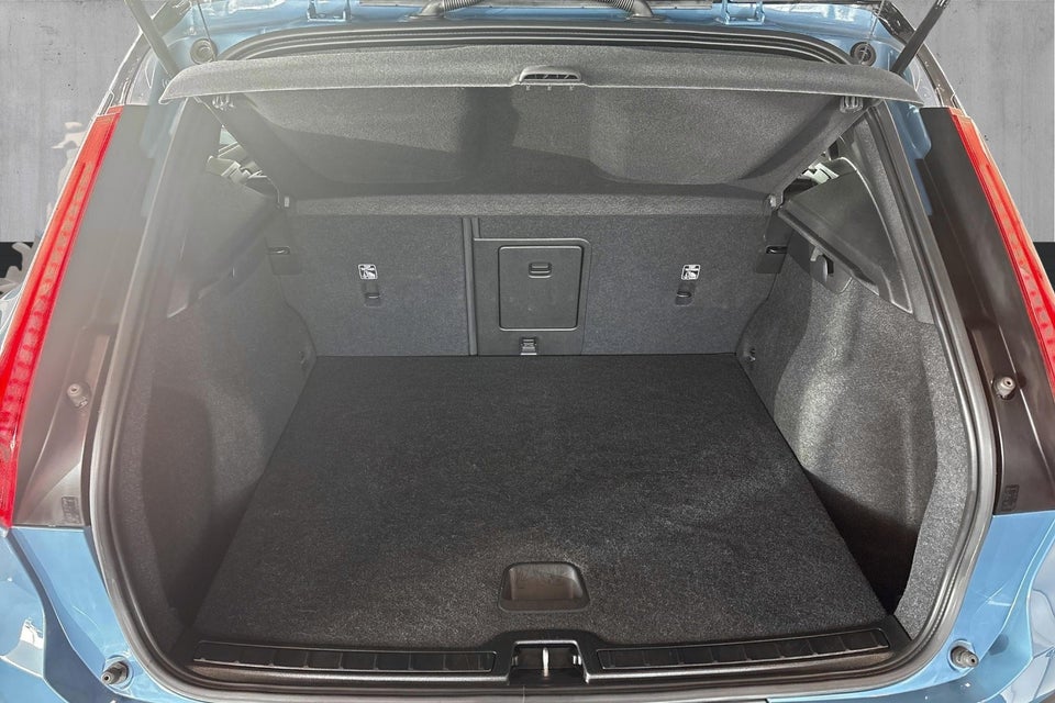 Volvo XC40 P6 ReCharge Core 5d