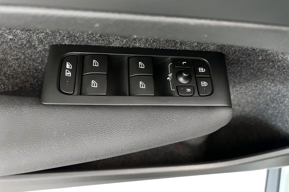 Volvo XC40 P8 ReCharge Twin Plus 5d