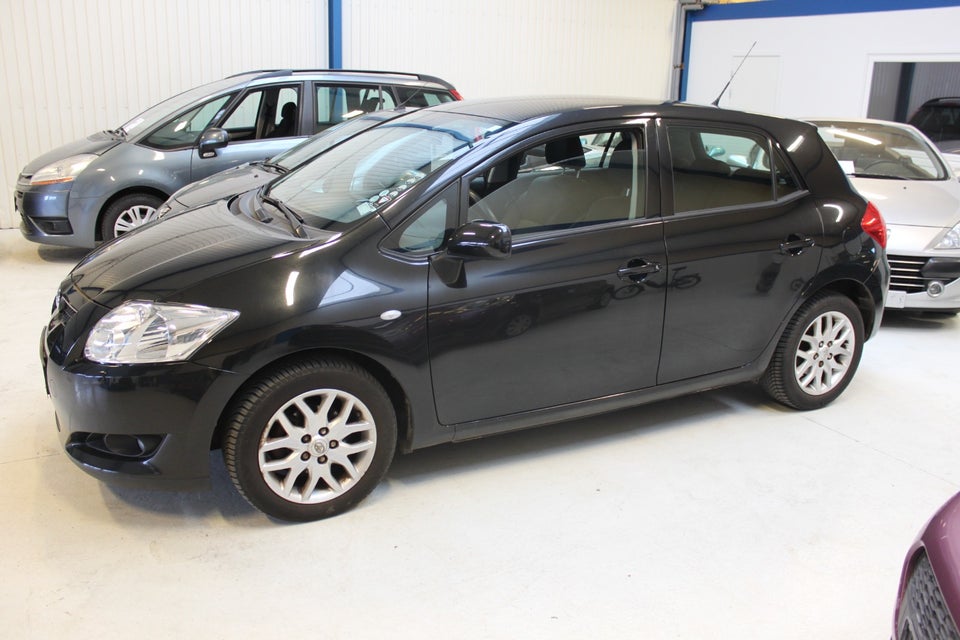 Toyota Auris 1,6 Luna+ 5d