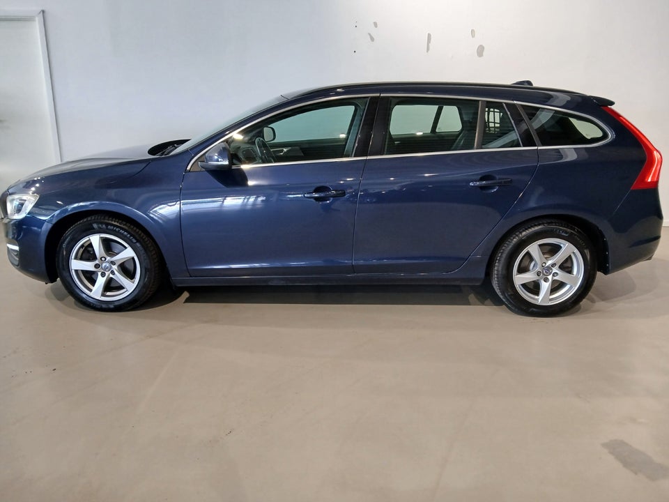Volvo V60 2,0 T5 245 Momentum aut. 5d