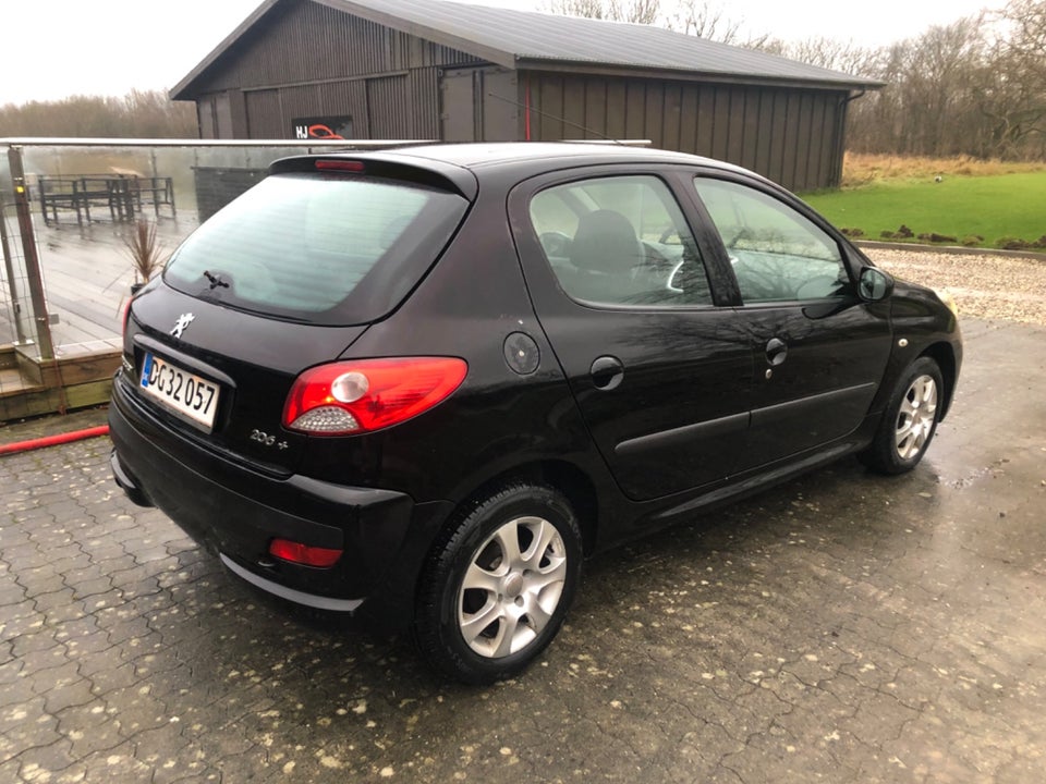 Peugeot 206+ 1,4 HDi 70 Active 5d