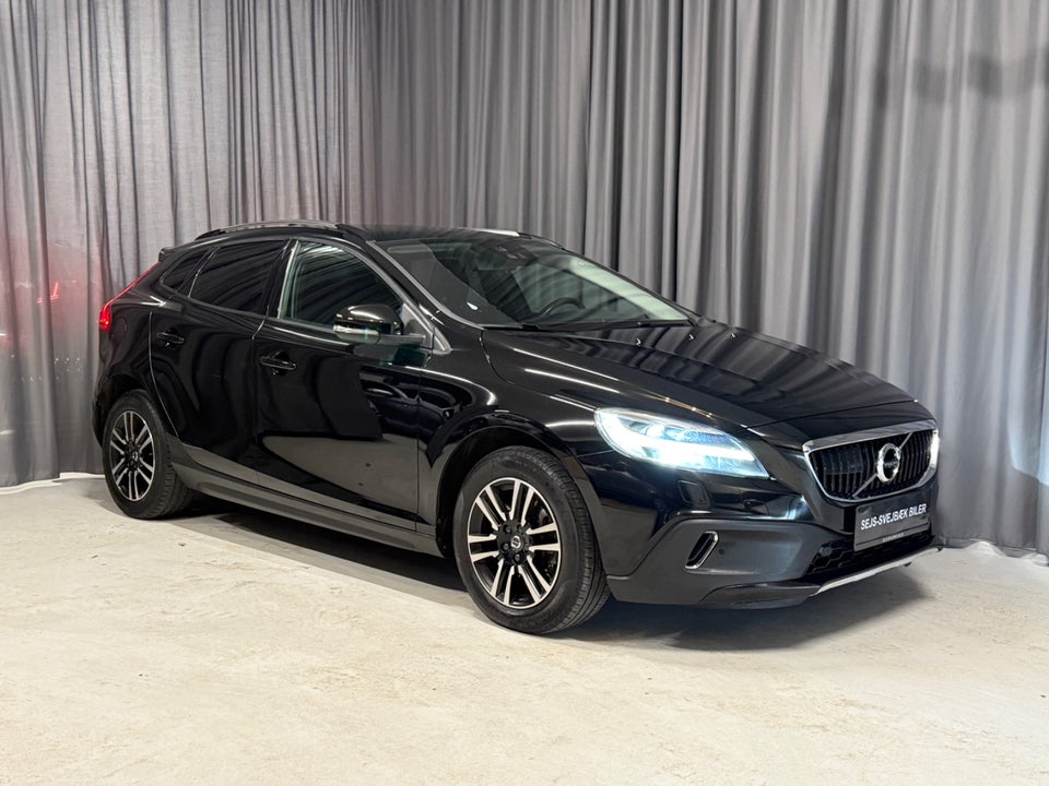 Volvo V40 CC 2,0 D3 150 Momentum aut. 5d