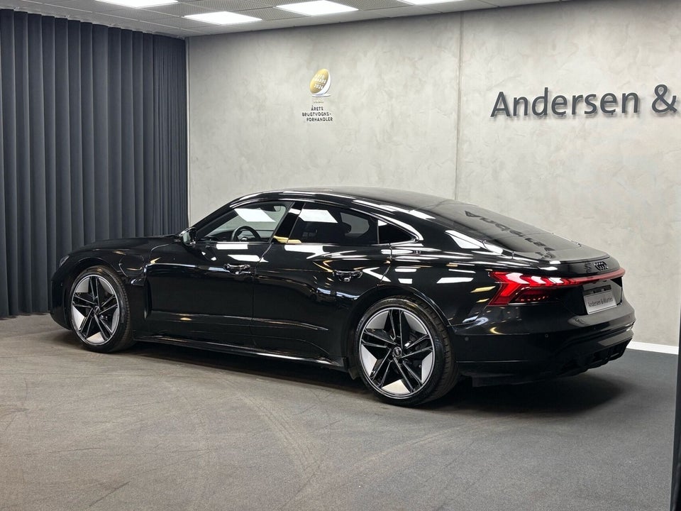 Audi e-tron GT quattro 4d