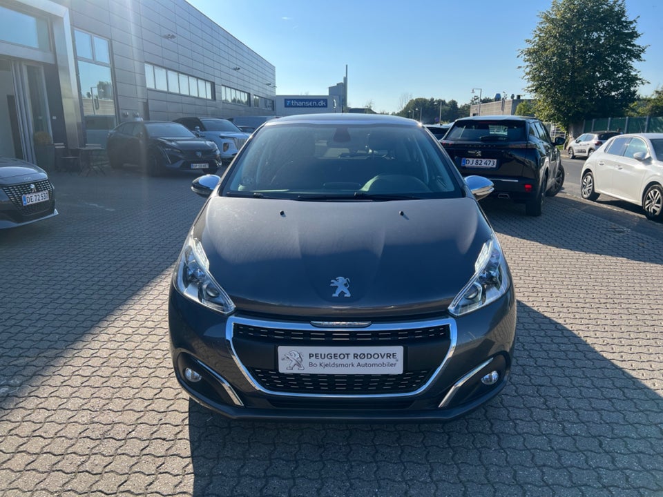 Peugeot 208 1,2 VTi 82 Selection Sky 5d