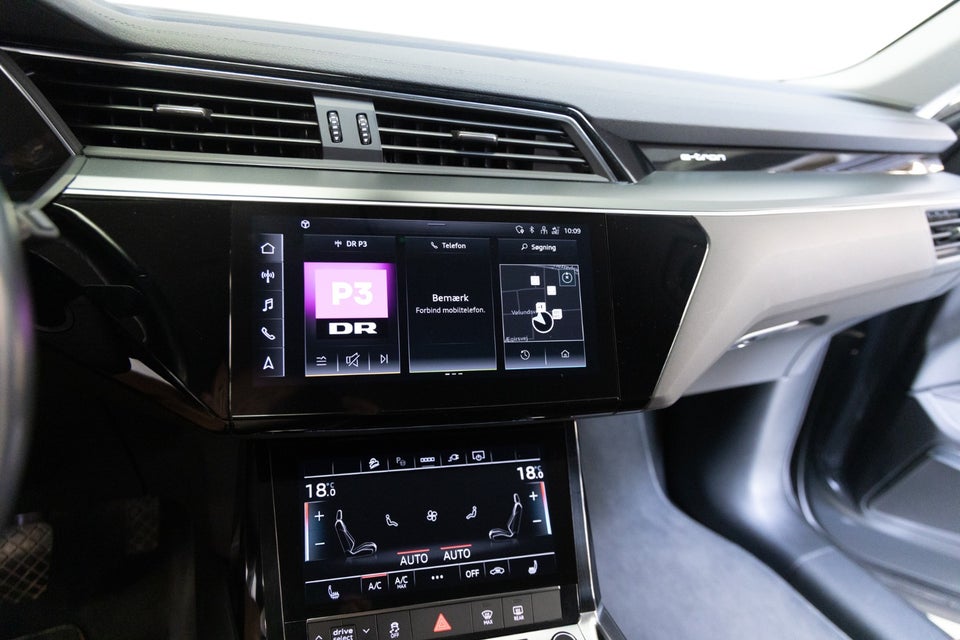 Audi Q8 e-tron 50 quattro 5d
