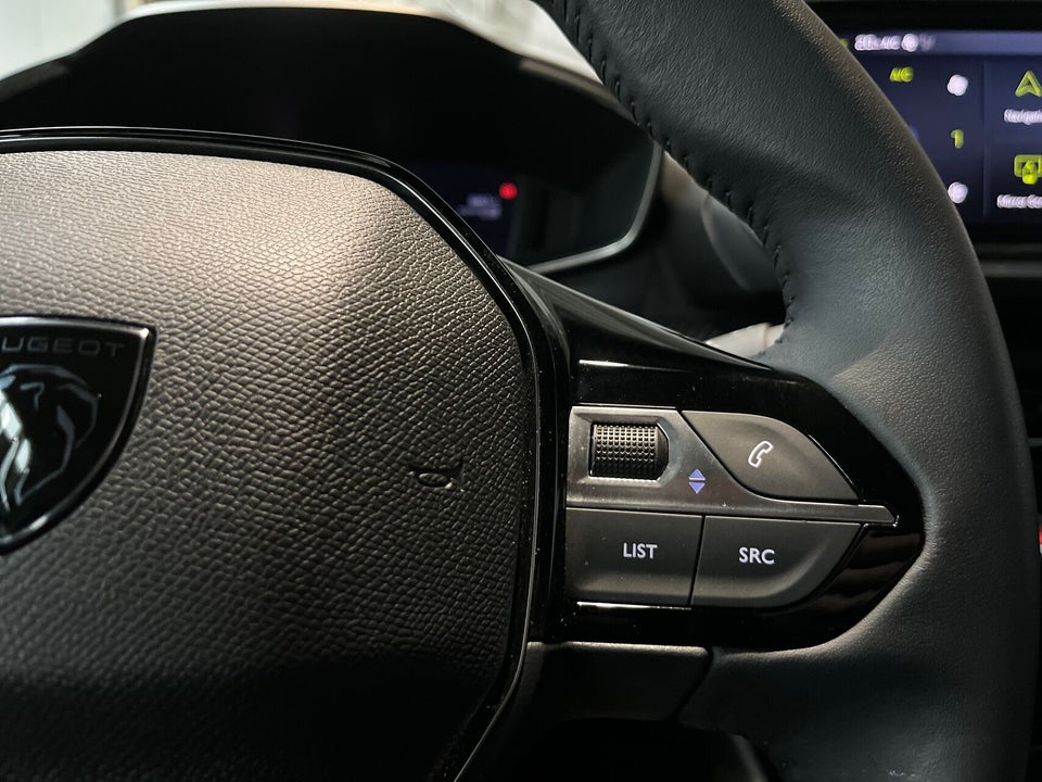 Peugeot e-2008 50 Allure 5d