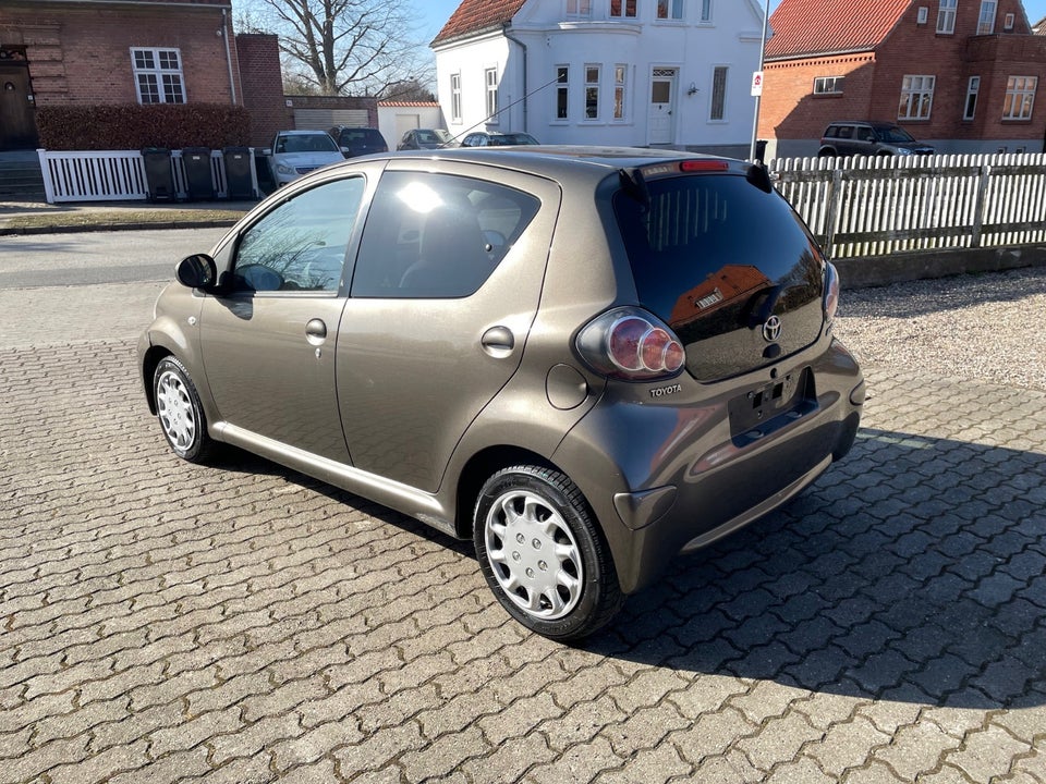 Toyota Aygo 1,0 VVT-i T1 5d