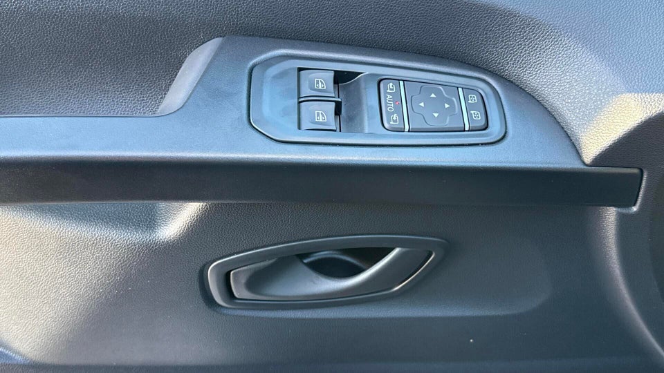 Renault Trafic 2,0 dCi 130 L2H1 Tekno