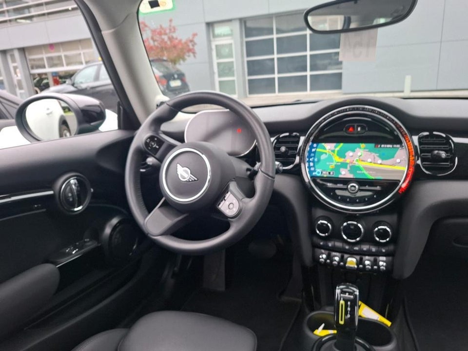 MINI Cooper SE Classic Trim 3d