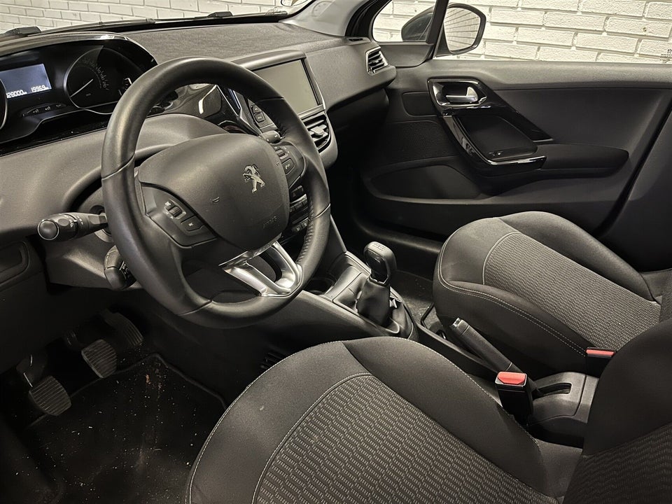 Peugeot 208 1,2 PureTech 82 Like+ 5d