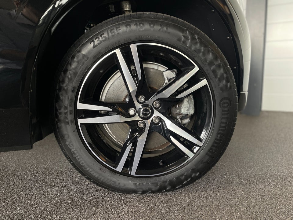 Volvo XC60 2,0 T6 ReCharge R-Design aut. AWD 5d