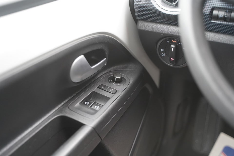 VW Up! 1,0 MPi 60 Move Up! BMT 5d