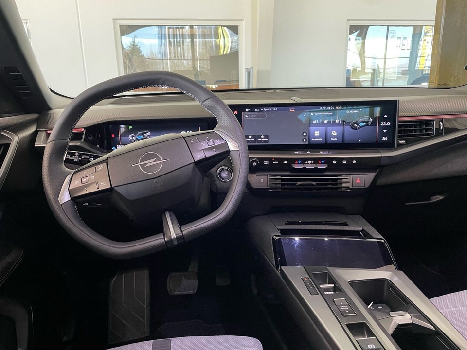 Opel Grandland-e 73 GS Sky 5d